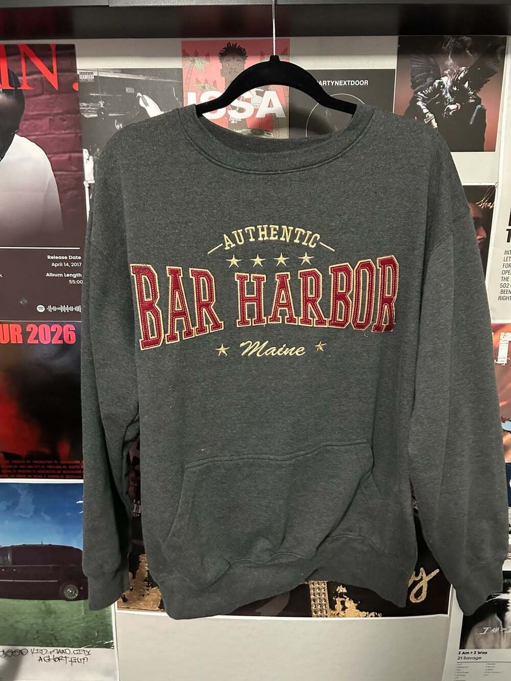 DIMCO Apparel Authentic Bar Harbor Maine Embroidered Crewneck Sweatshirt Size M